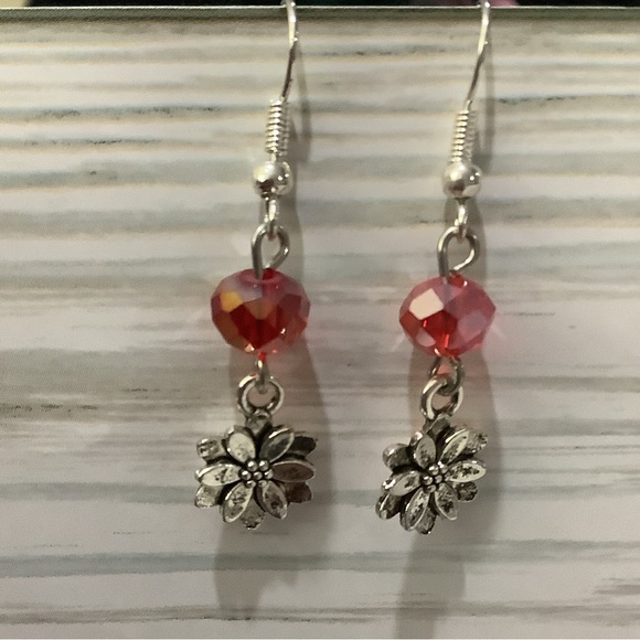 Christmas red sparkling poinsettia earrings - Picture 1 of 2